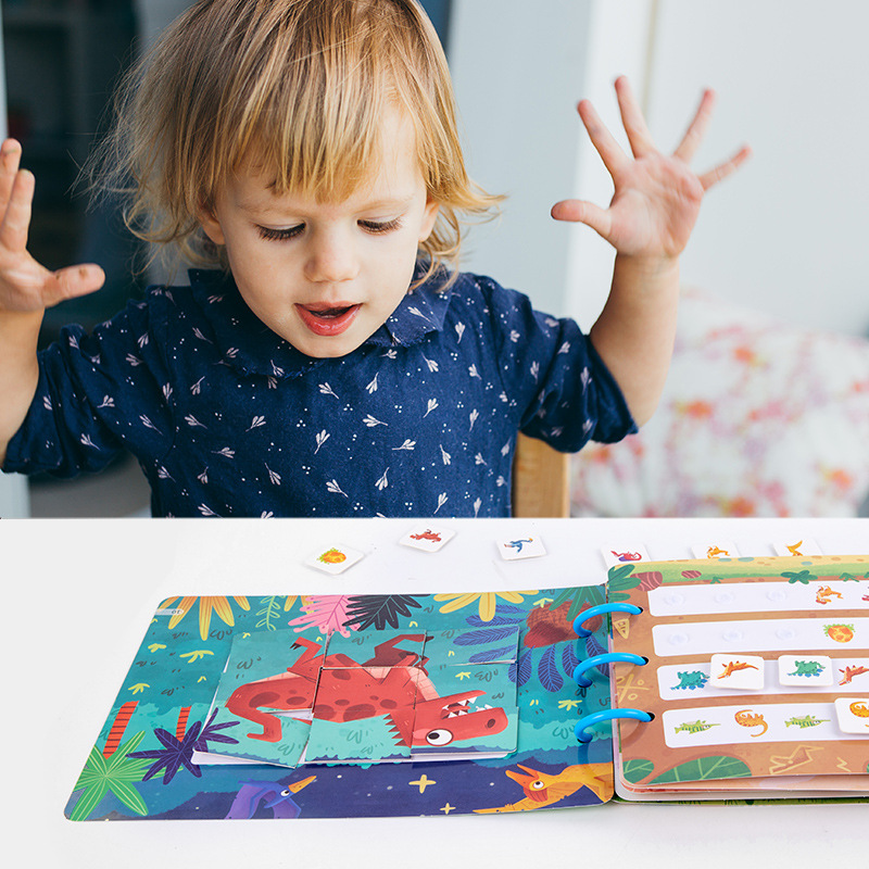 Montessori My First Busy Book  - Kids First Education บทวิจารณ์และราคา
